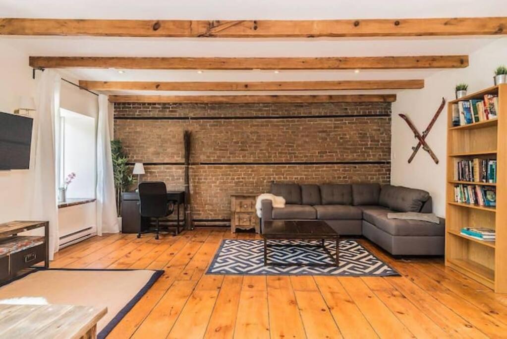 North House - Mtl Artist Loft - Champs Apartment มอนทรีอัล ภายนอก รูปภาพ