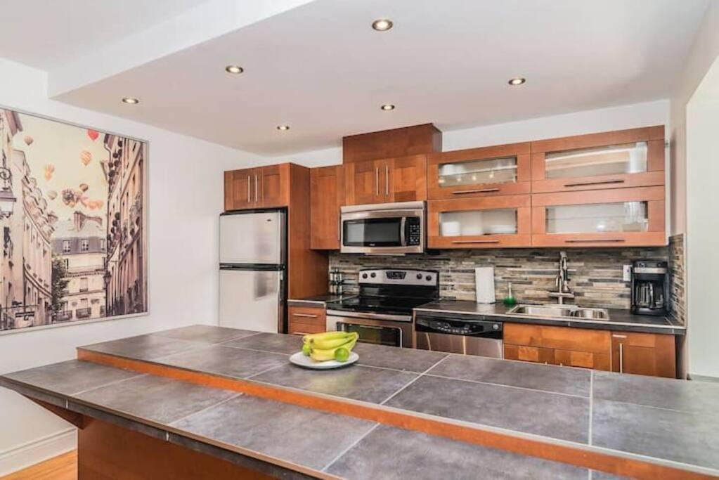 North House - Mtl Artist Loft - Champs Apartment มอนทรีอัล ภายนอก รูปภาพ