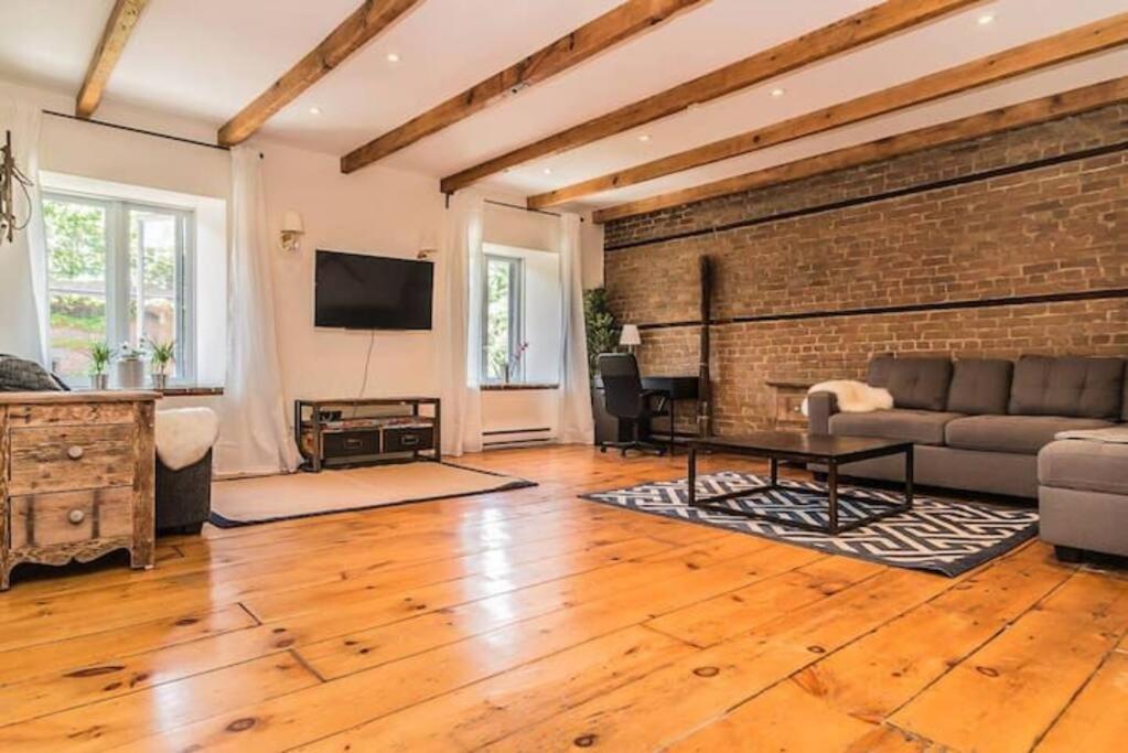 North House - Mtl Artist Loft - Champs Apartment มอนทรีอัล ภายนอก รูปภาพ